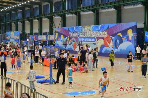 南昌新闻爆料篮球赛事,激情对决,精彩瞬间回顾 第3张 南昌新闻爆料篮球赛事,激情对决,精彩瞬间回顾 第3张